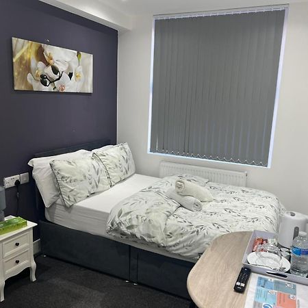 Beautiful And Cosy Double Ensuite Room Coventry Exterior photo